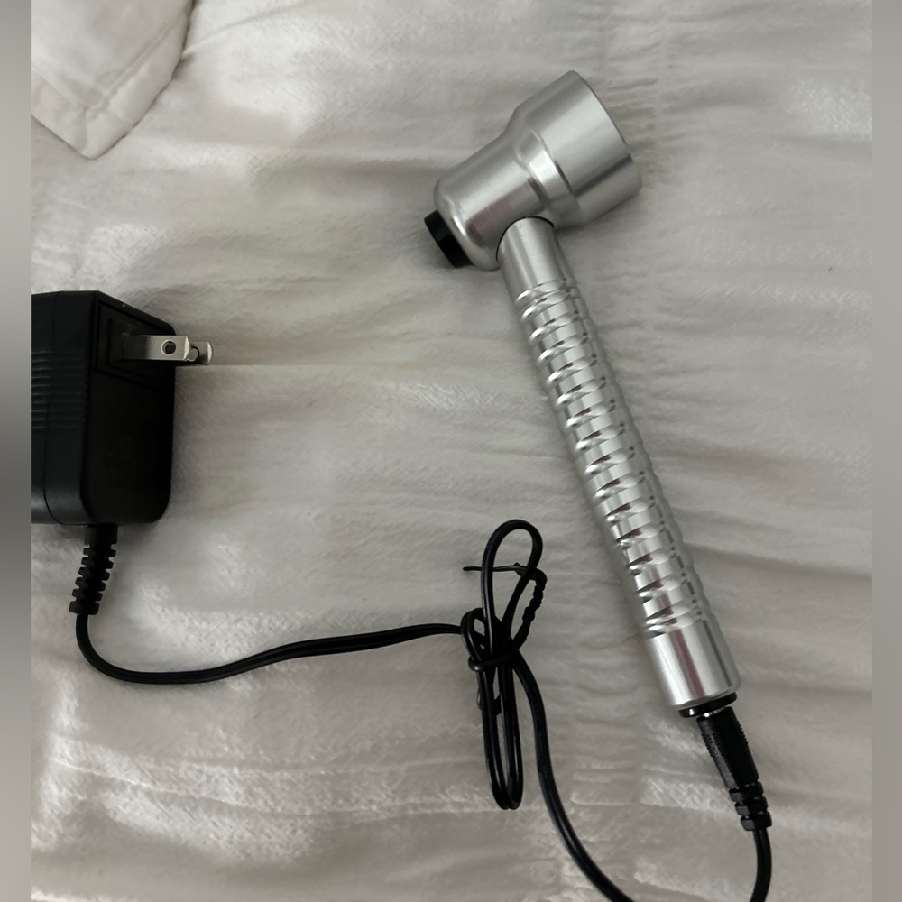 Baby blue quasar LED light therapy for skin and acne